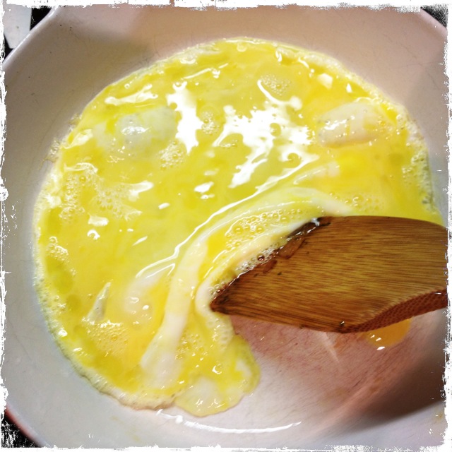 cooking eggs - trust in kim