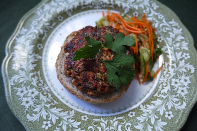 thai salmon burger - trustinkim