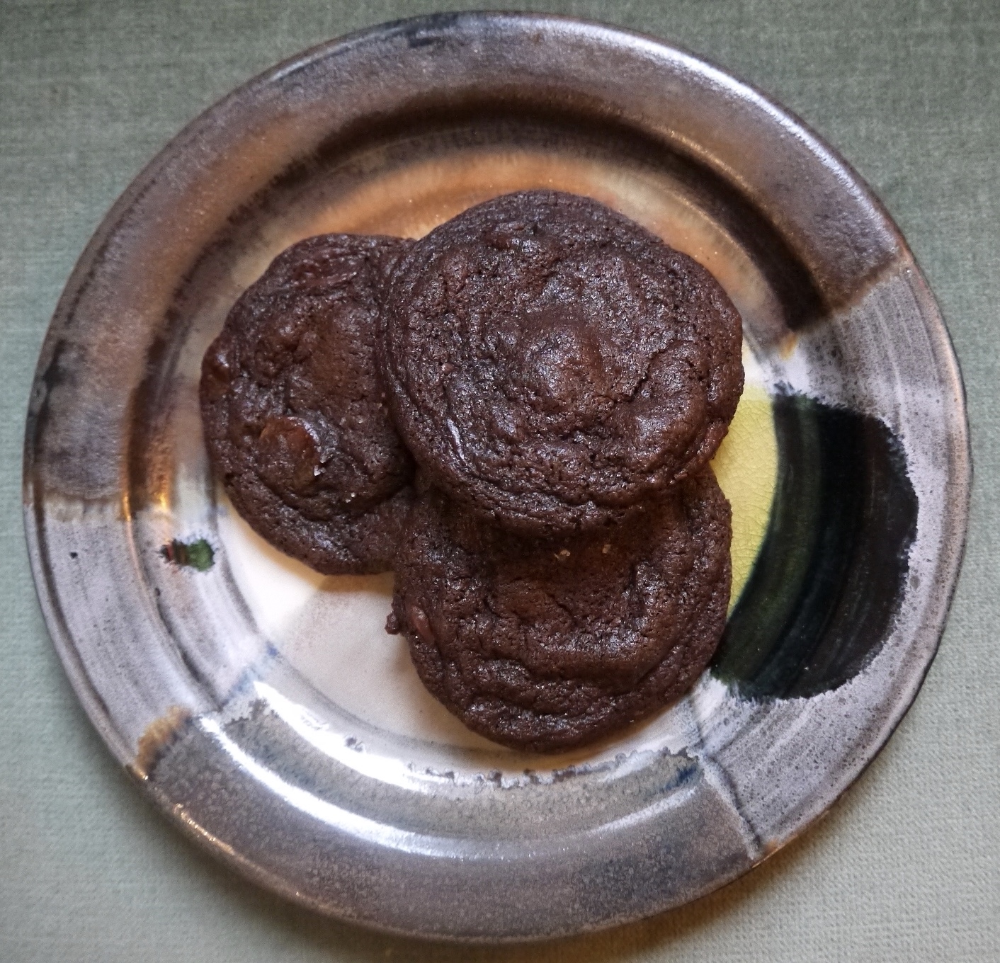 salted caramel dark chocolate cookies - trustinkim